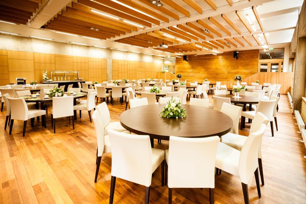 Hotel College Court 3*